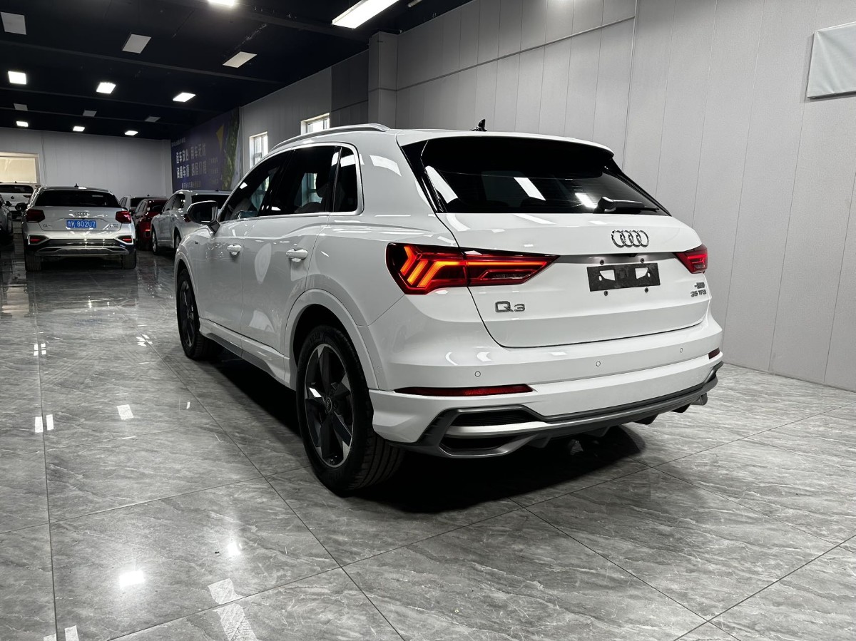 Audi Q3 2022 #9 Audi Q3 2022 car image #9