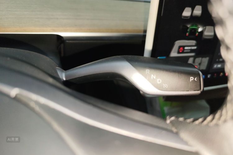 Tesla Model Y 2023 #16 Tesla Model Y 2023 car image #16