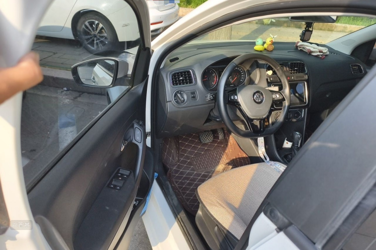 Volkswagen Polo 2019 #18 Volkswagen Polo 2019 car image #18