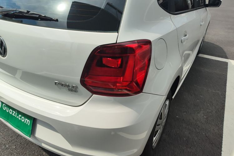 Volkswagen Polo 2018 car image #8
