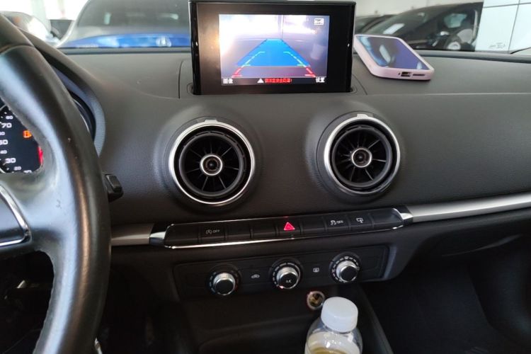 Audi A3 2015 car image #17
