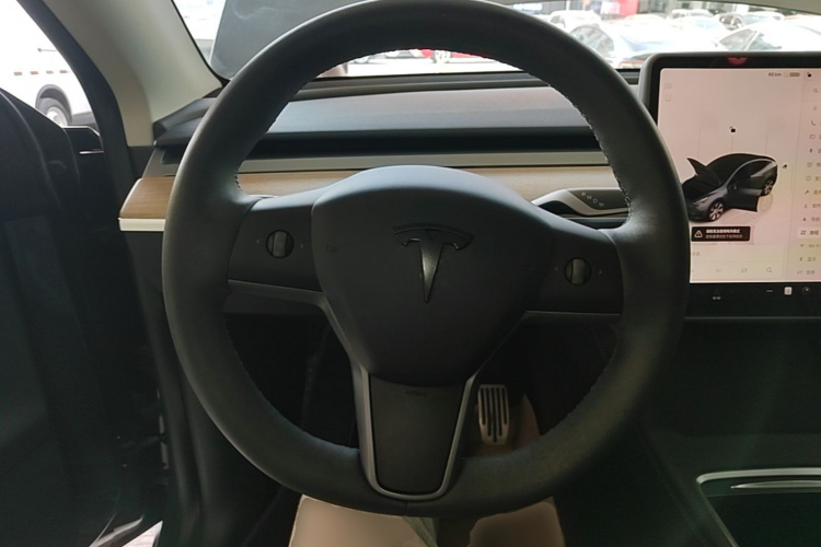 Tesla Model Y 2022 #11 Tesla Model Y 2022 car image #11