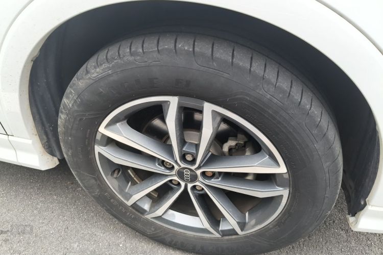 Audi Q3 2022 immagine di auto #9