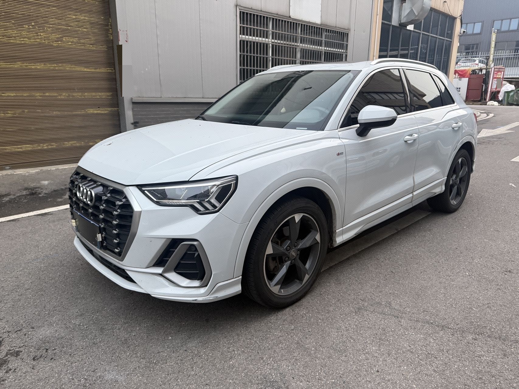 Audi Q3 2019 car image 
