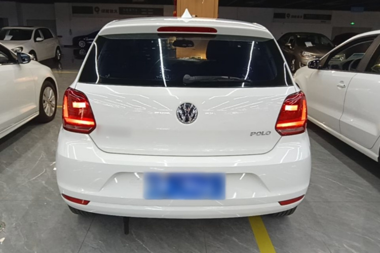 Volkswagen Polo 2017 car image #6