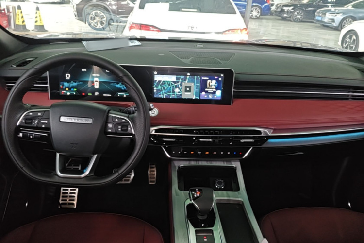Jetour X70 PLUS 2024 #10 Jetour X70 PLUS 2024 car image #10