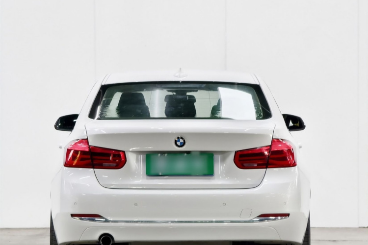 BMW 3 Series 2017 #8 BMW 3 Series 2017 car image #8