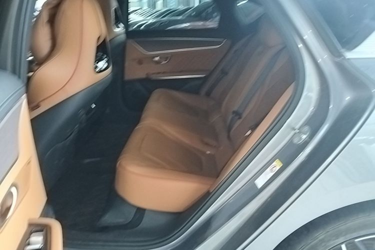 BYD Han 2022 car image #17