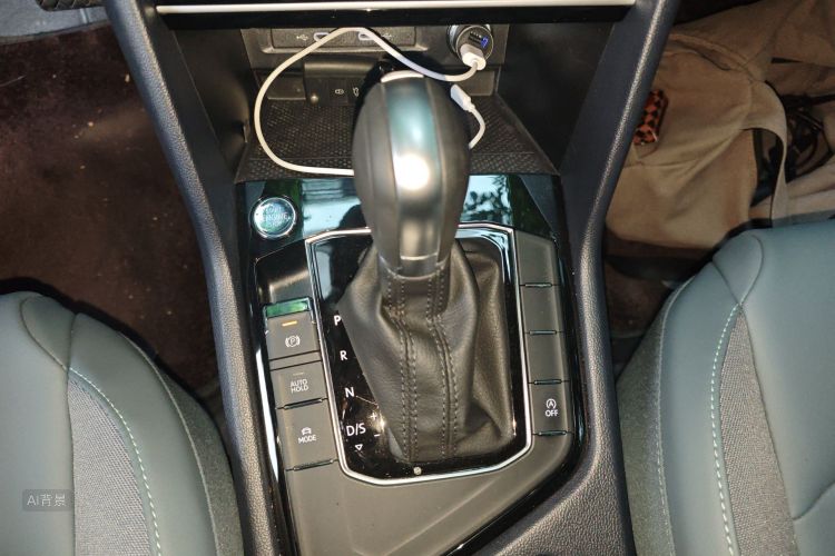Volkswagen Tharu 2024 immagine di auto #16