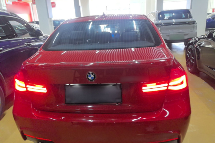 BMW 3 Series 2018 #6 BMW 3 Series 2018 car image #6
