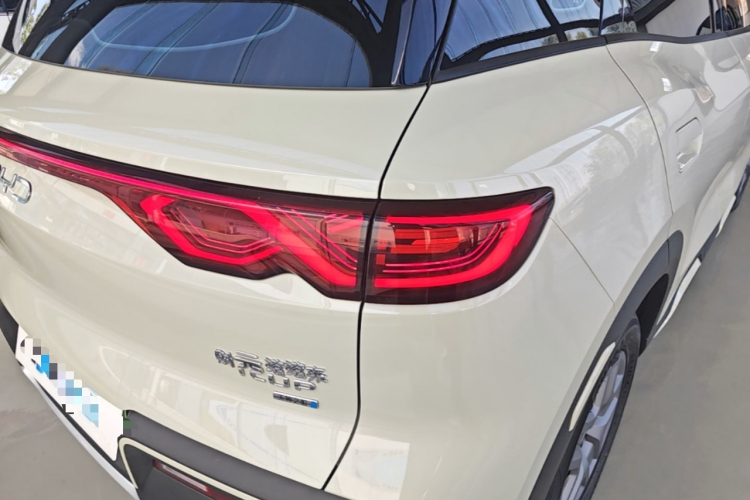 BYD YuanUP 2025 #8 BYD YuanUP 2025 car image #8