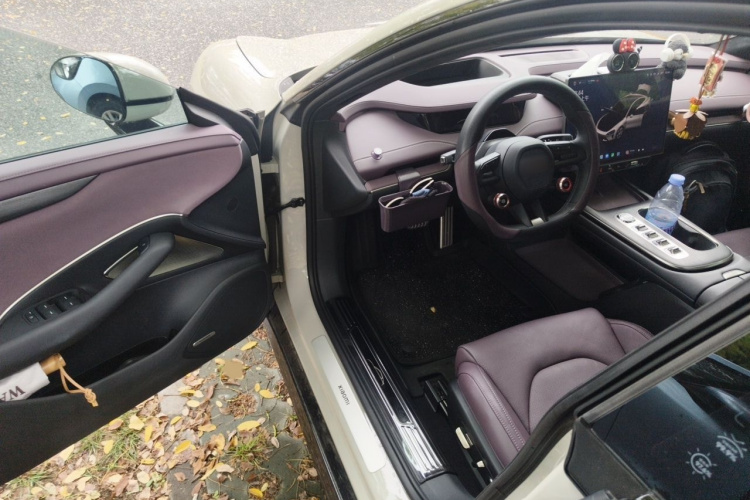 MI SU7 2024 car image #13