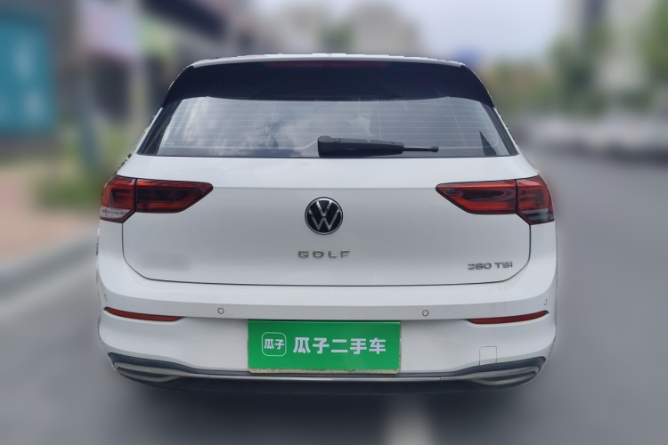 Volkswagen Golf 2021 car image #4