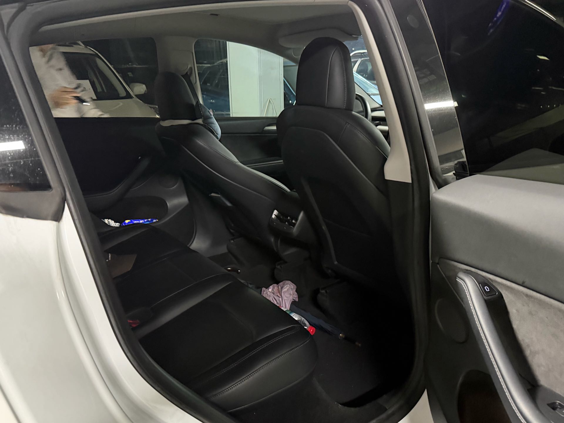 Tesla Model Y 2022 #8 Tesla Model Y 2022 car image #8
