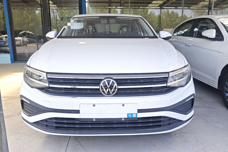 Volkswagen Bora 2026 car image #3