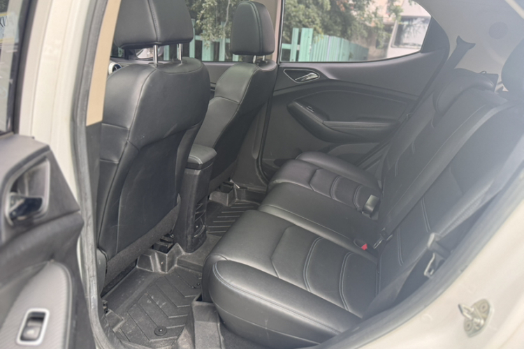 BYD Yuan New Energy 2019 car image #12