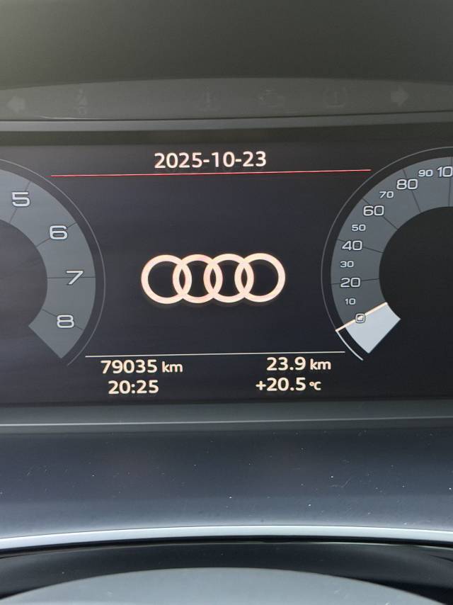 Audi Q3 2021 #8 Audi Q3 2021 car image #8
