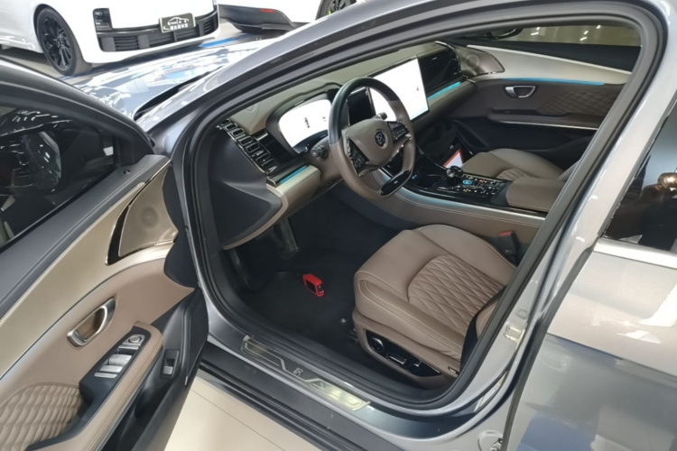 BYD Han 2023 #16 BYD Han 2023 car image #16