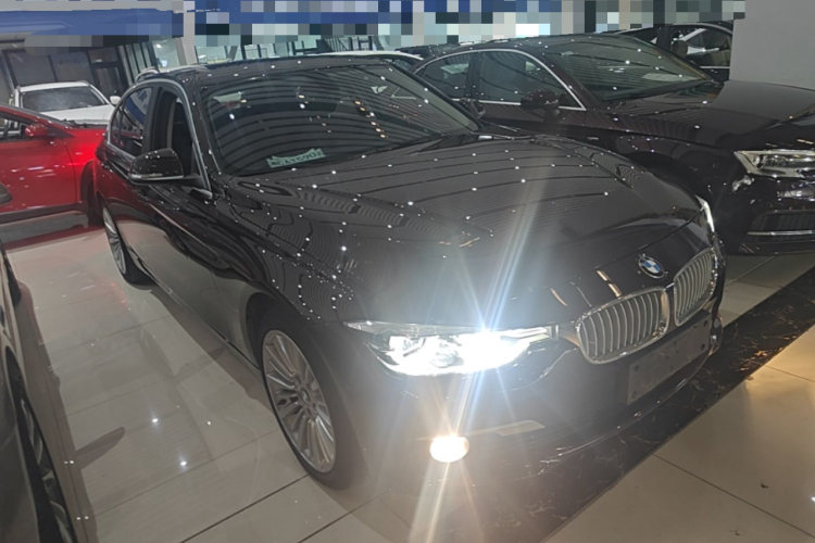 BMW 3 Series 2018 car image #4