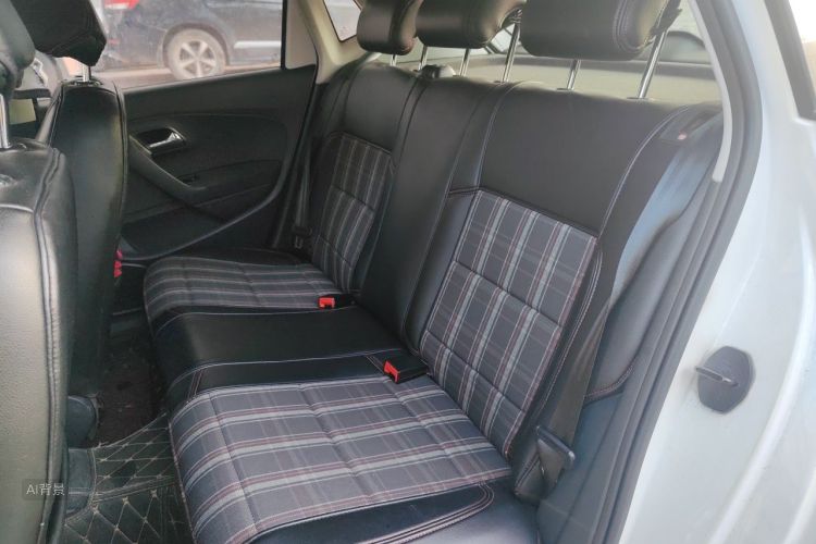 Volkswagen Polo 2016 car image #19