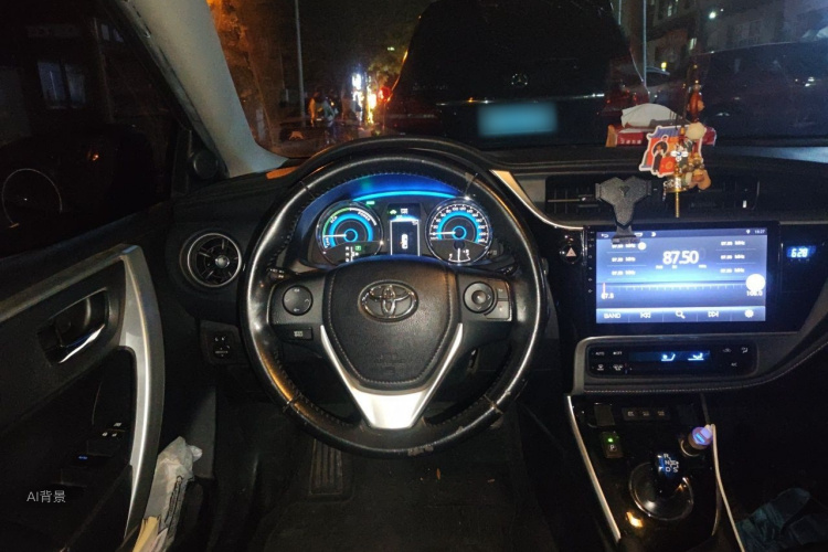 Toyota Corolla 2018 immagine di auto #12