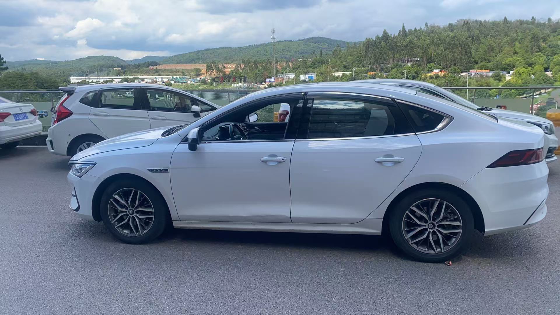 BYD Qin Plus 2021 car image #2