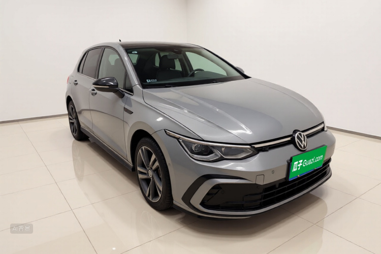 Volkswagen Golf 2021 car image #4