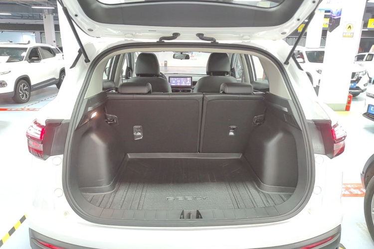 GEELY Coolray 2025 car image #21