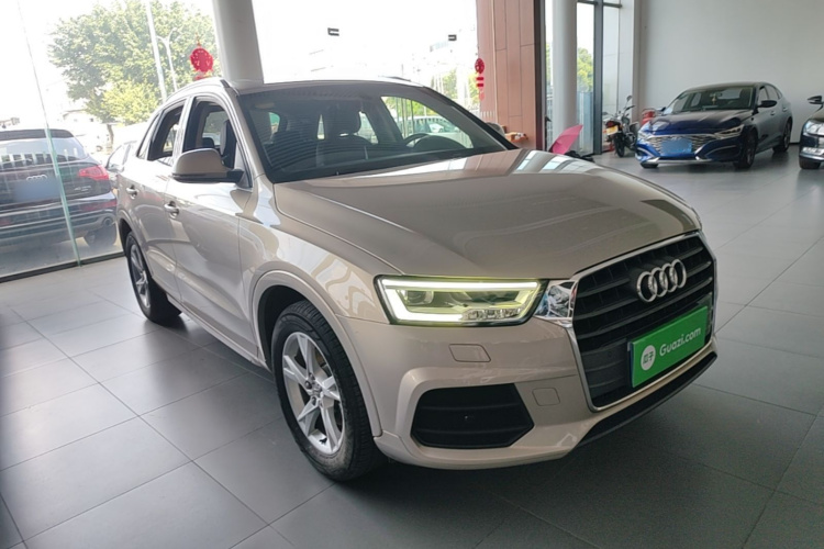 Audi Q3 2018 immagine di auto #4