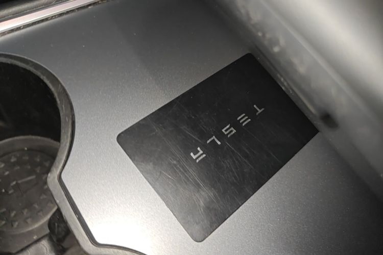 Tesla Model Y 2021 #9 Tesla Model Y 2021 car image #9