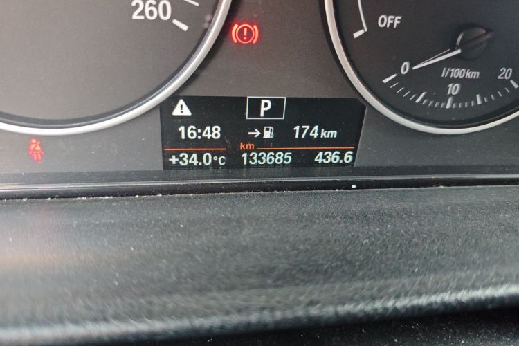 BMW 3 Series 2016 #8 BMW 3 Series 2016 car image #8
