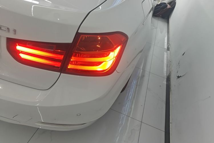 BMW 3 Series 2015 #8 BMW 3 Series 2015 car image #8