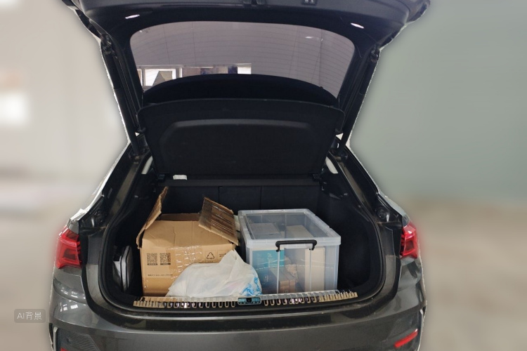 Audi Q3 2021 immagine di auto #21