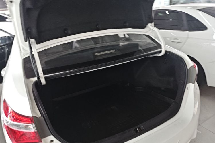 Toyota Corolla 2016 #19 Toyota Corolla 2016 car image #19