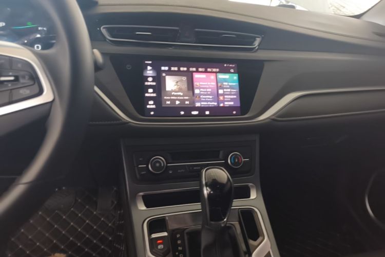 GEELY Emgrand 2021 car image #13