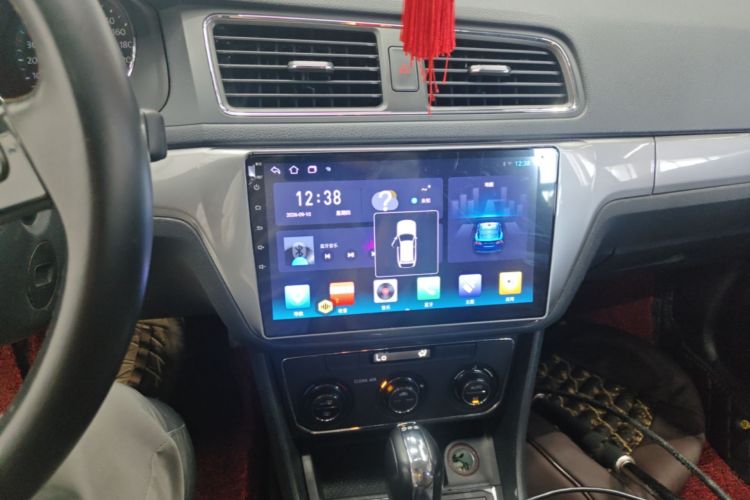 Volkswagen Lavida 2017 car image #13