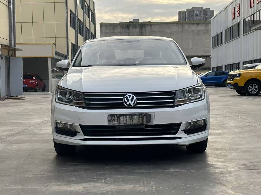 Volkswagen Santana 2018 car image #2