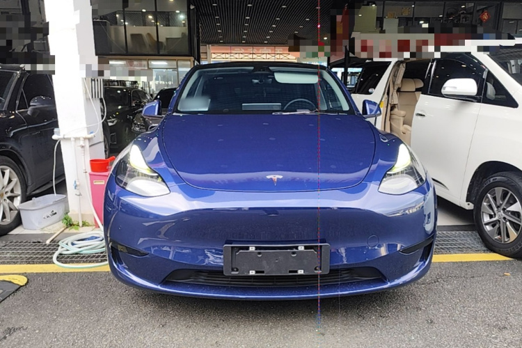Tesla Model Y 2022 #3 Tesla Model Y 2022 car image #3