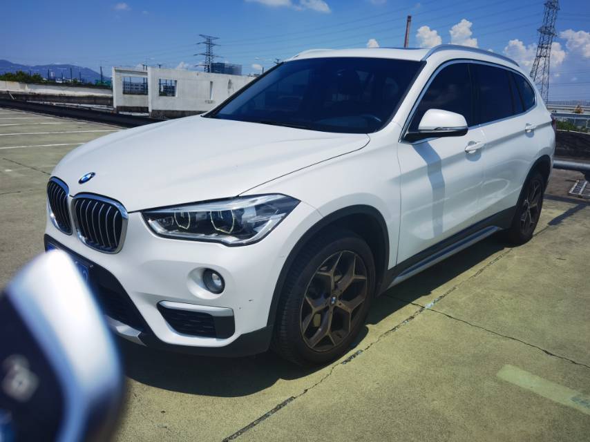 BMW X1 2019 BMW X1 2019 car image