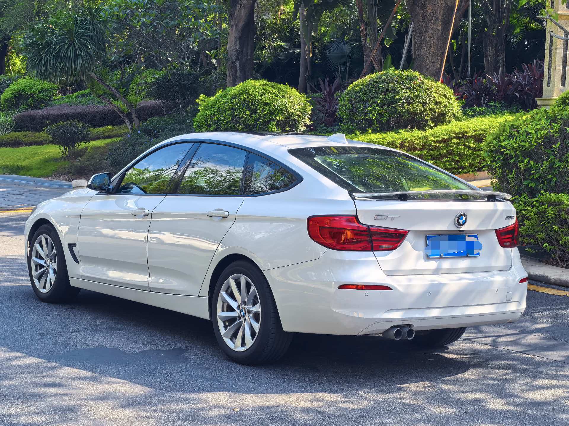 BMW 3 Series GT 2018 #5 BMW 3 Series GT 2018 car image #5