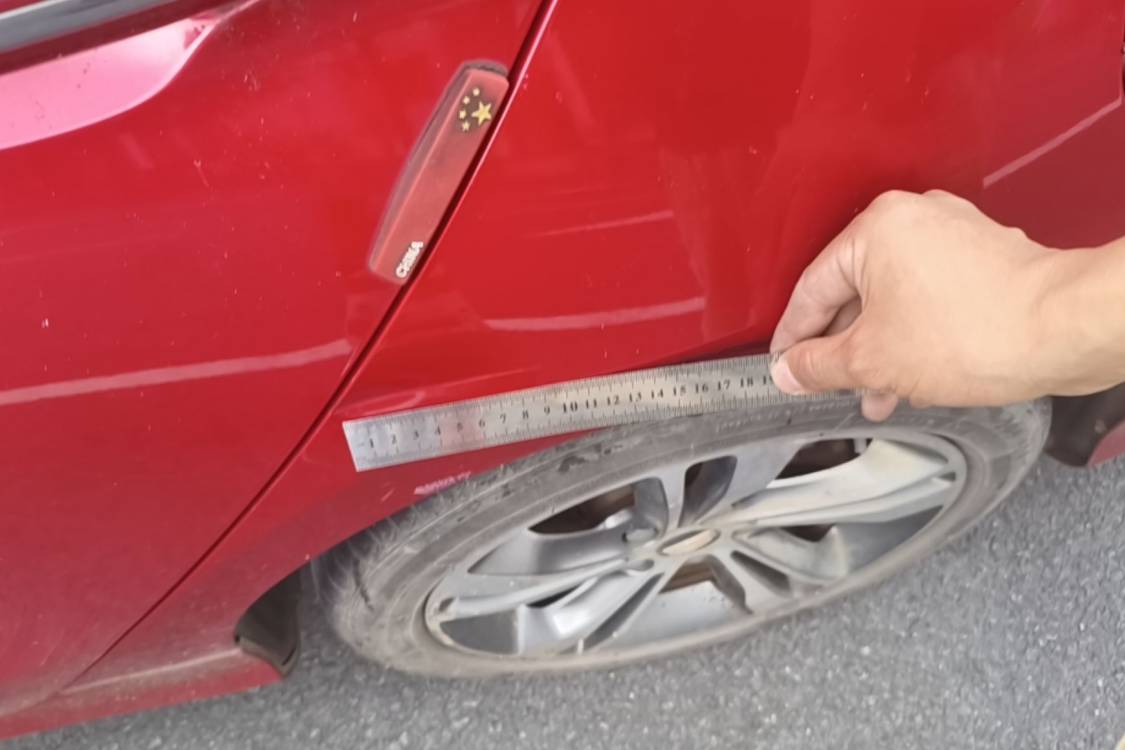 GEELY Binray 2019 car image #30