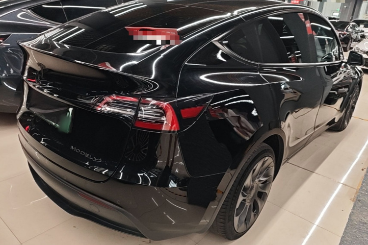Tesla Model Y 2021 #5 Tesla Model Y 2021 car image #5