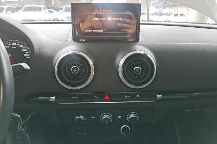 Audi A3 2019 car image #13