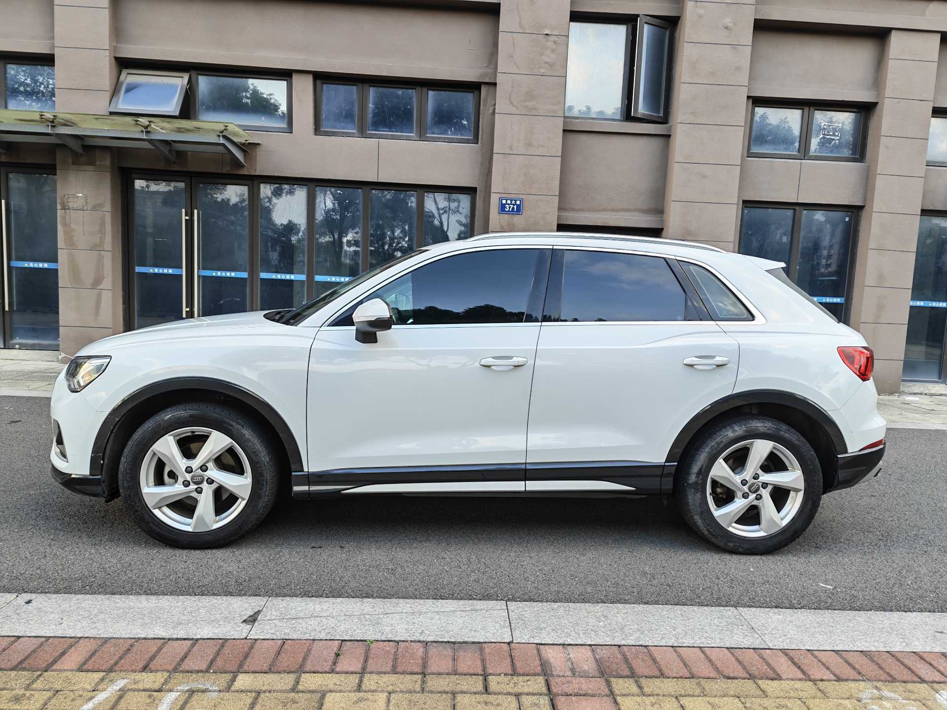 2019 #4 2019 car image #4