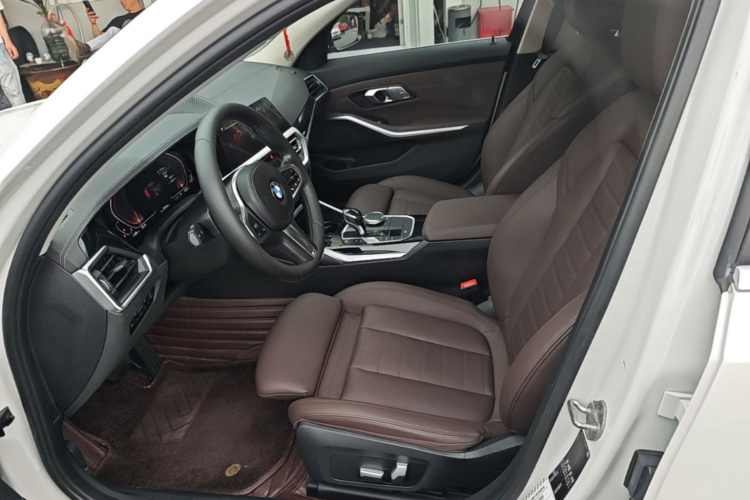 BMW 3 Series 2020 #19 BMW 3 Series 2020 immagine di auto #19