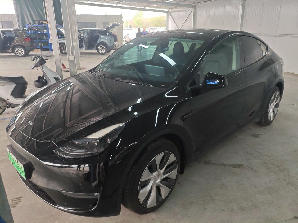 Tesla Model Y 2023 Tesla Model Y 2023 car image