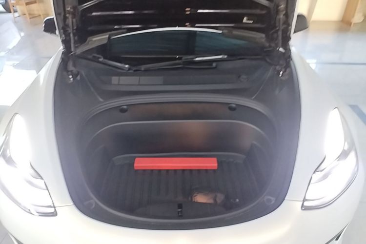 Tesla Model 3 2023 car image #20