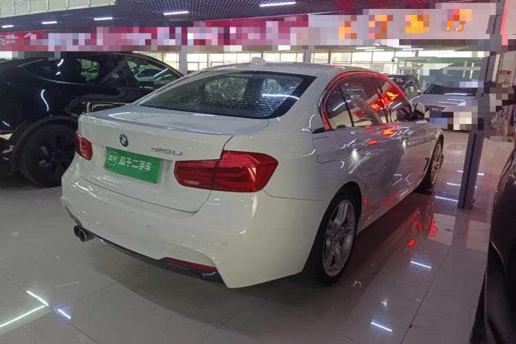BMW 3 Series 2018 car image #5