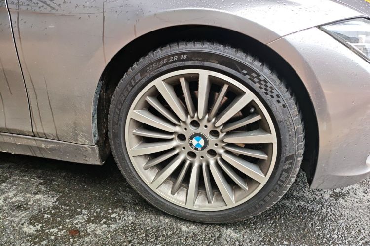 BMW 3 Series 2019 #9 BMW 3 Series 2019 car image #9