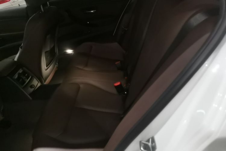 BMW 3 Series 2018 #17 BMW 3 Series 2018 car image #17